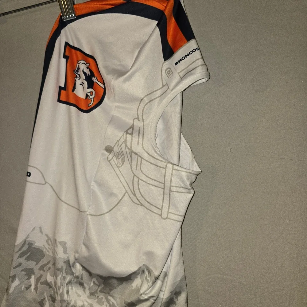 Denver Broncos NFL GIVEAWAY Retro D Snowcap Helmet SKI MASK Mile High 12/24/23